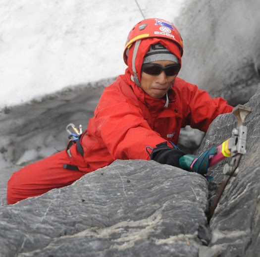 tedi-ixdiana-expedisi-1000-jembatan-gantung-34